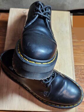 Doc Martens Unisex 1461 Quad Smooth Leather Unisex Shoes Men's 8 Women's 9